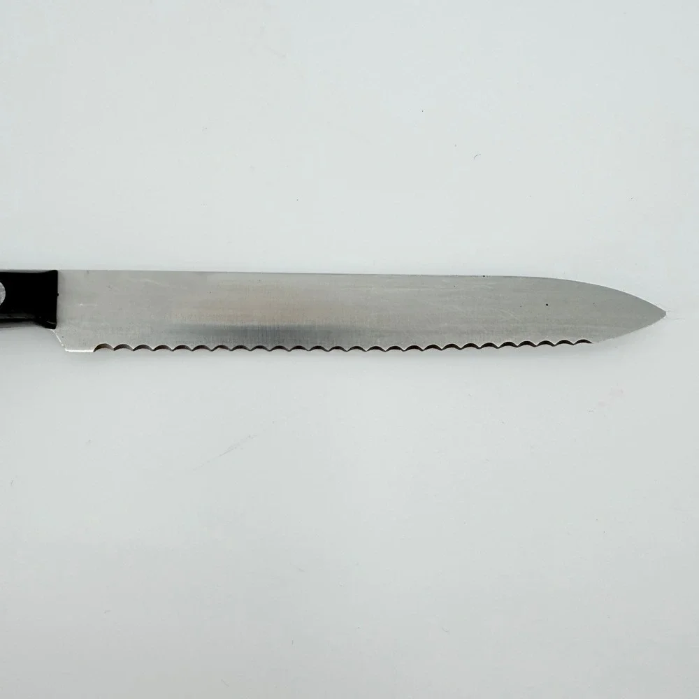 Zwilling JA Henckels 5 Inch Serrated Utility Knife Friodur 31608-130 Germany